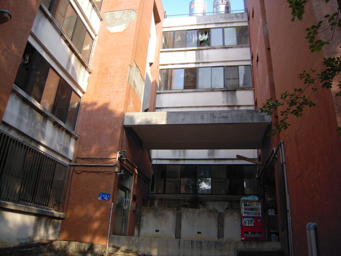 Dorm GImage