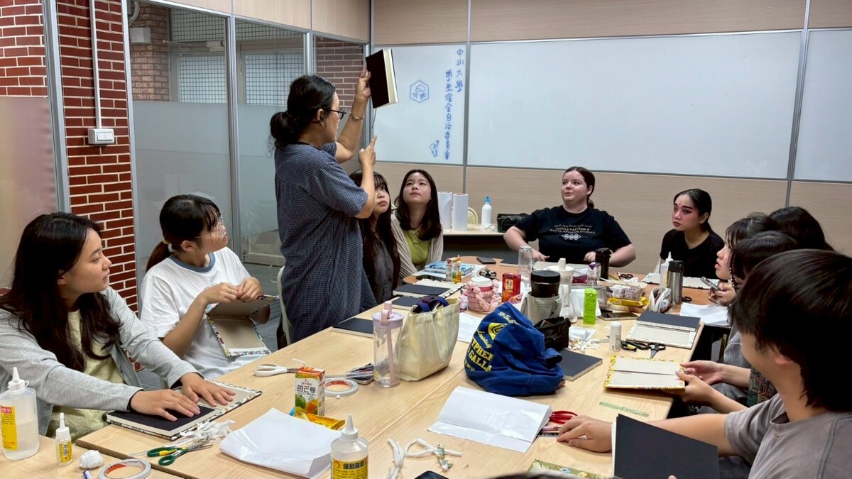 2025宿舍區手作書活動(5/15)圖片